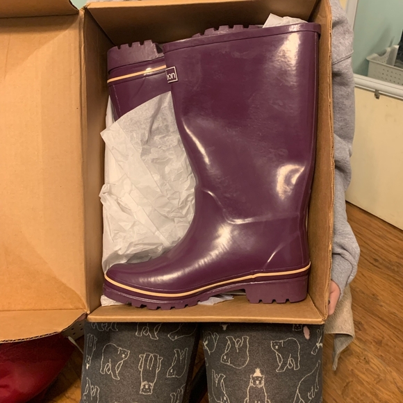 Shoes - Picture 4 of 4